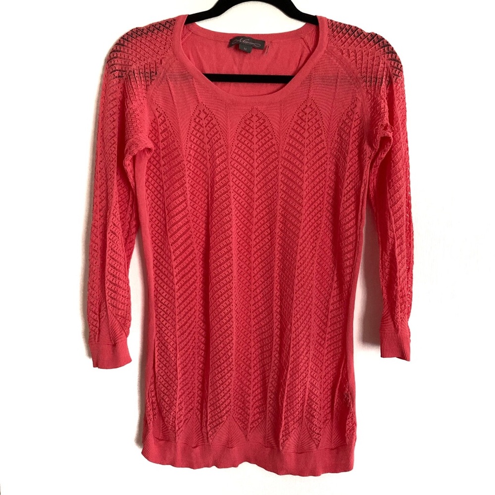 Metric light weight 3/4 sleeve sweater M